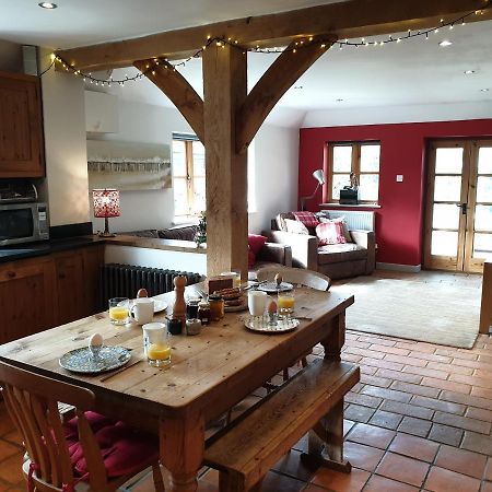 Delightful Cottage On The River Adur Close To Brighton & The Downs No Dogs Sorry Upper Beeding Exterior photo