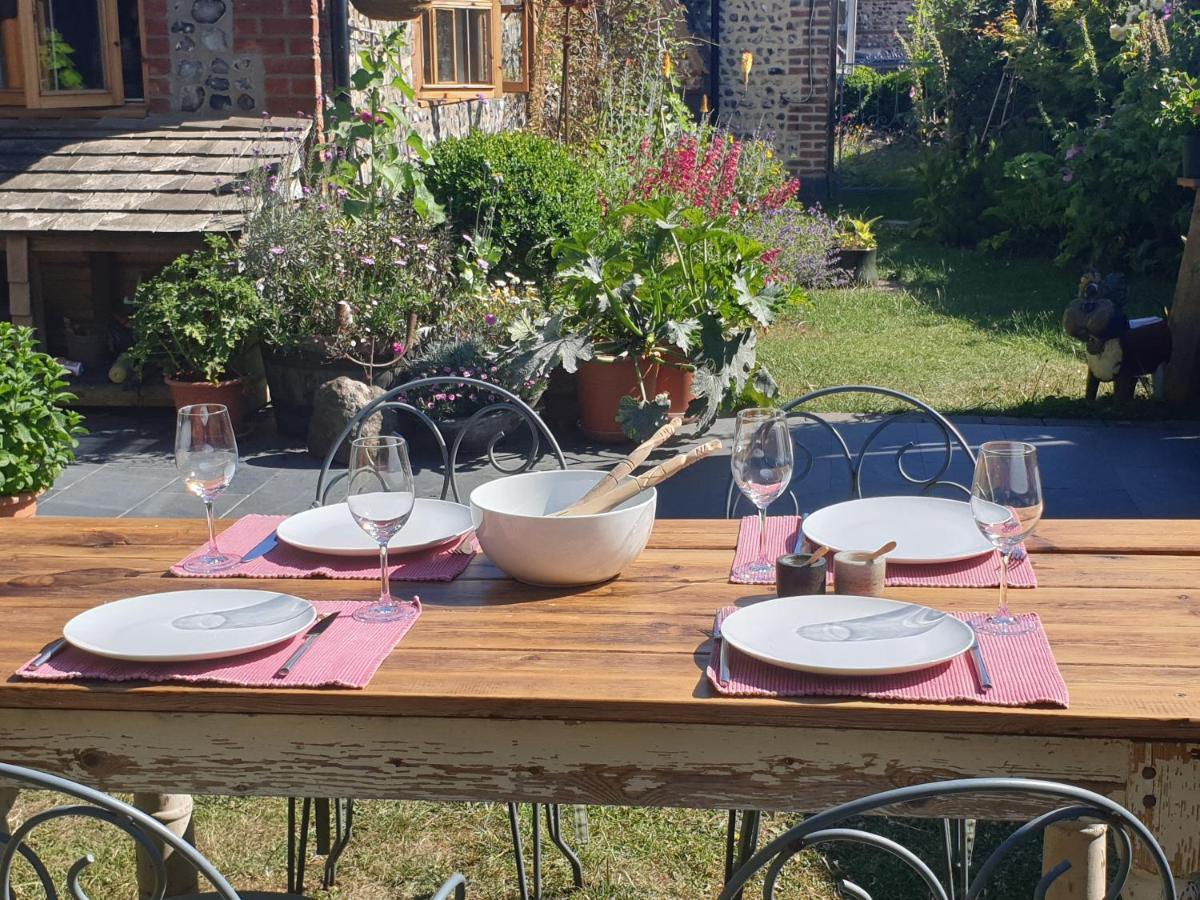 Delightful Cottage On The River Adur Close To Brighton & The Downs No Dogs Sorry Upper Beeding Exterior photo